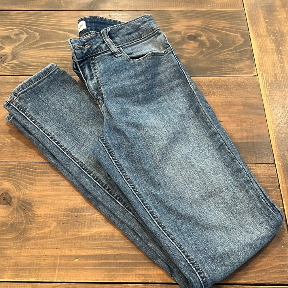 Studio Blue skinny jeans, size 27